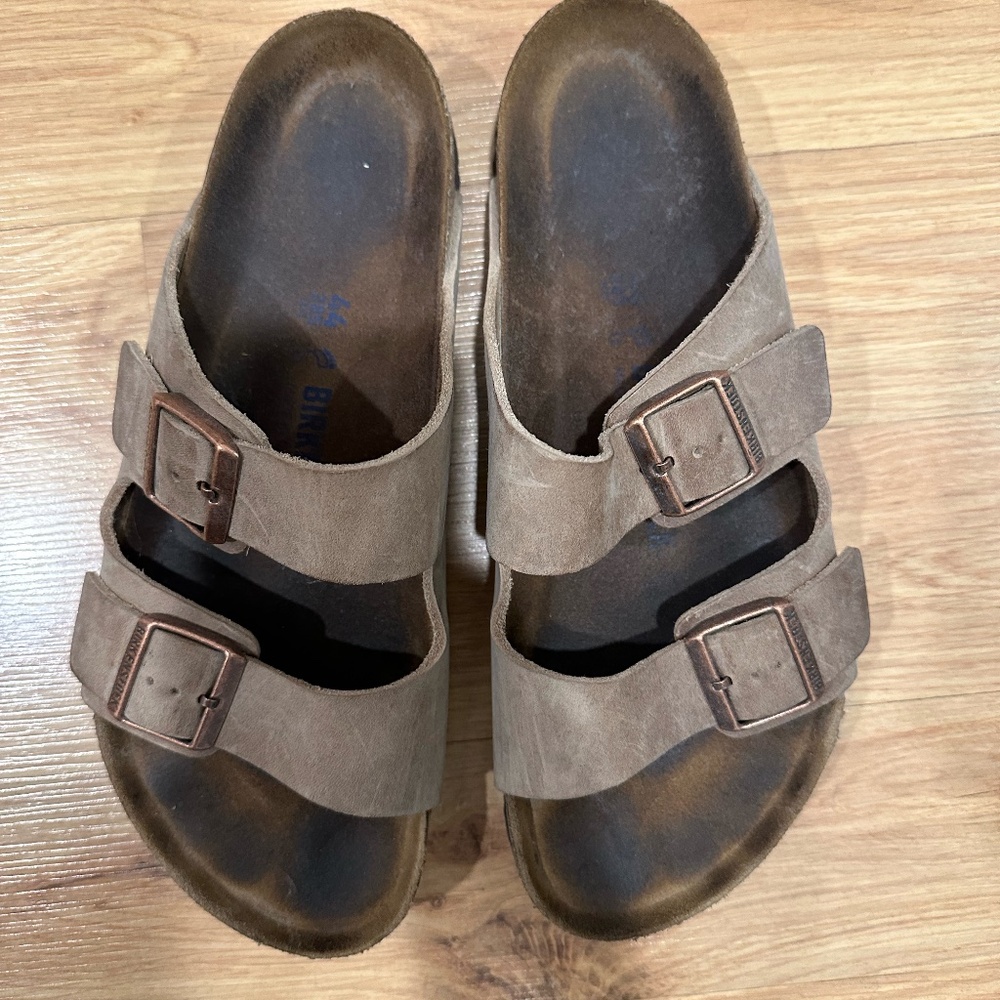 Birkenstock Men's Arizona Soft Footbed Sandal in Suede Leather
